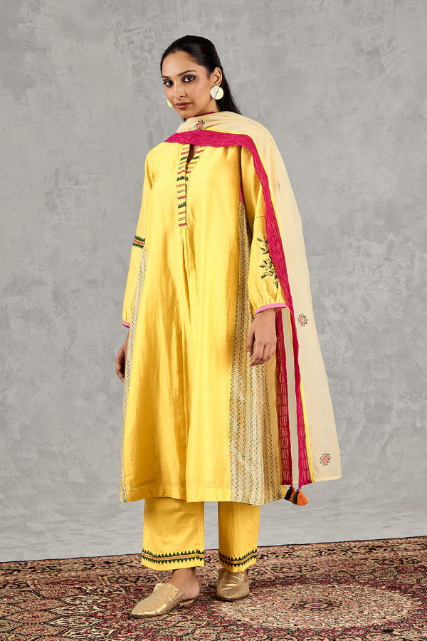 BEIGE EMBROIDERED DUPATTA