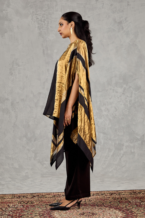 BLACK ASYMMETRICAL CAPE