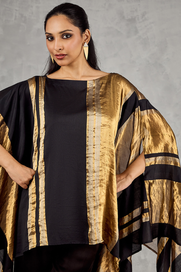 BLACK ASYMMETRICAL CAPE