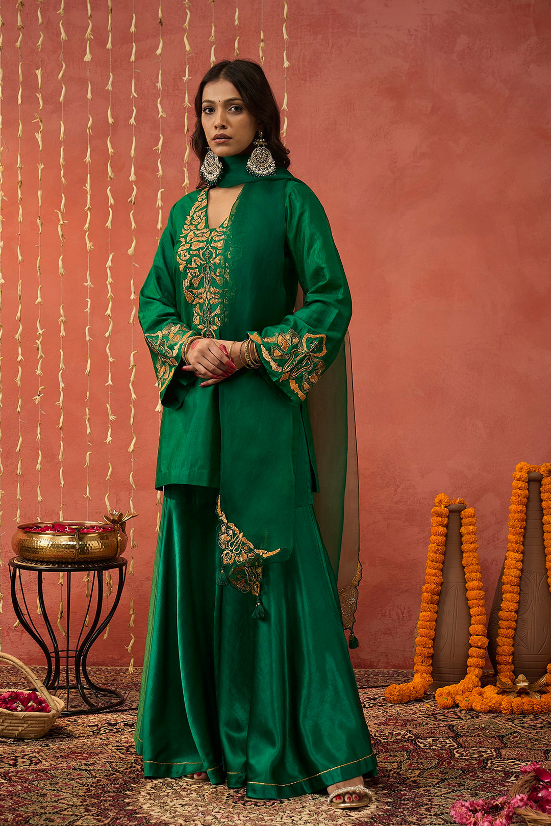 HEENA-EMERALD GREEN GLASS NECK SILK SHORT EMBROIDERED KURTA