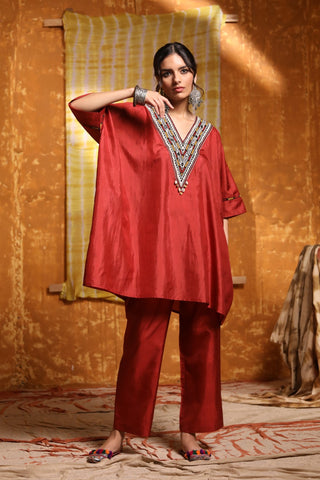 Maroon V-Neck Tribal Embrodiery Silk Cape With Pant