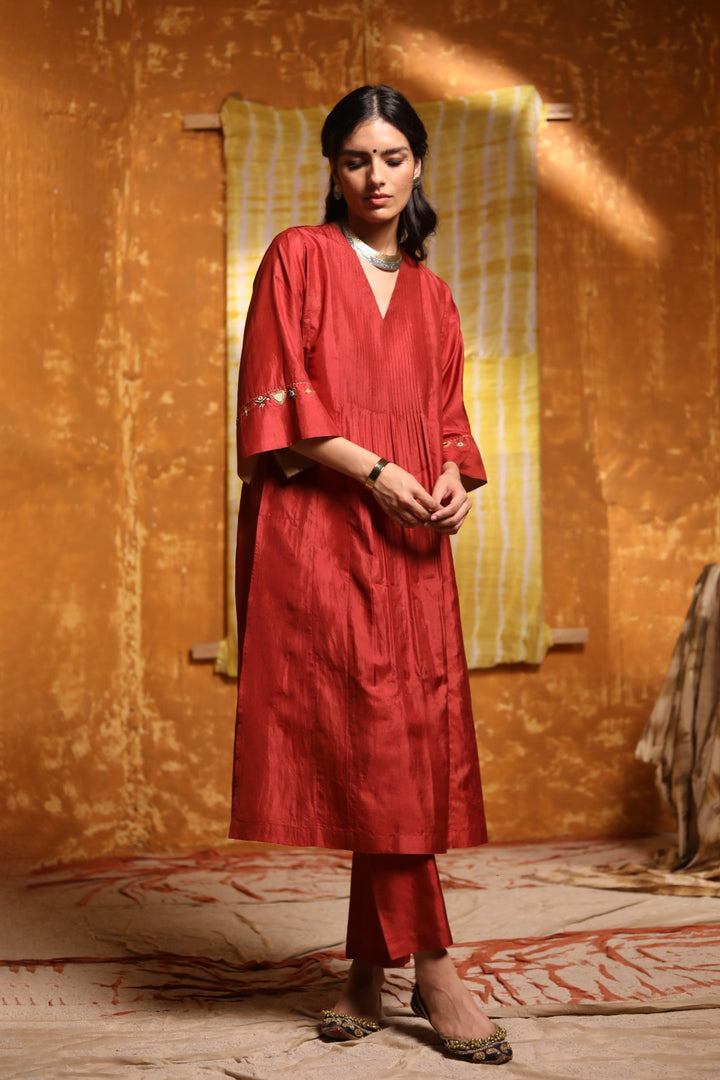 Maroon Handloom Silk Pintuck Choga With Pant & Dupatta