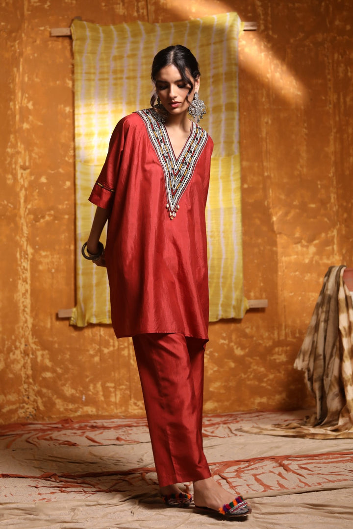 Maroon V-Neck Tribal Embrodiery Silk Cape With Pant