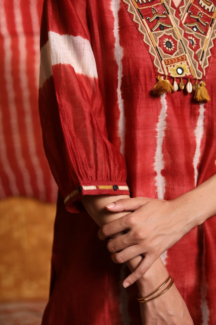Maroon V-Neck Tie Dye Kurta Set