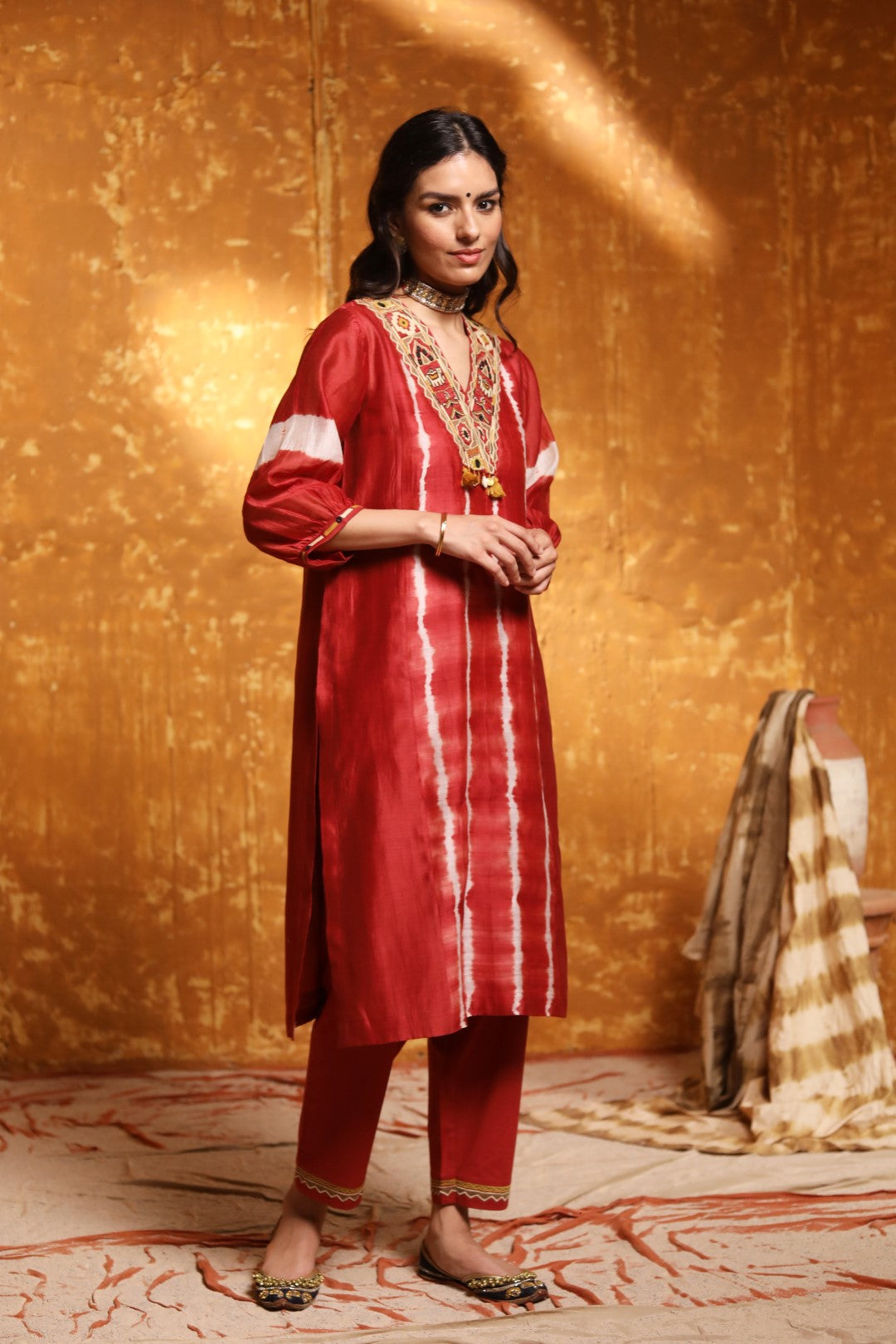 Maroon V-Neck Tie Dye Kurta Set
