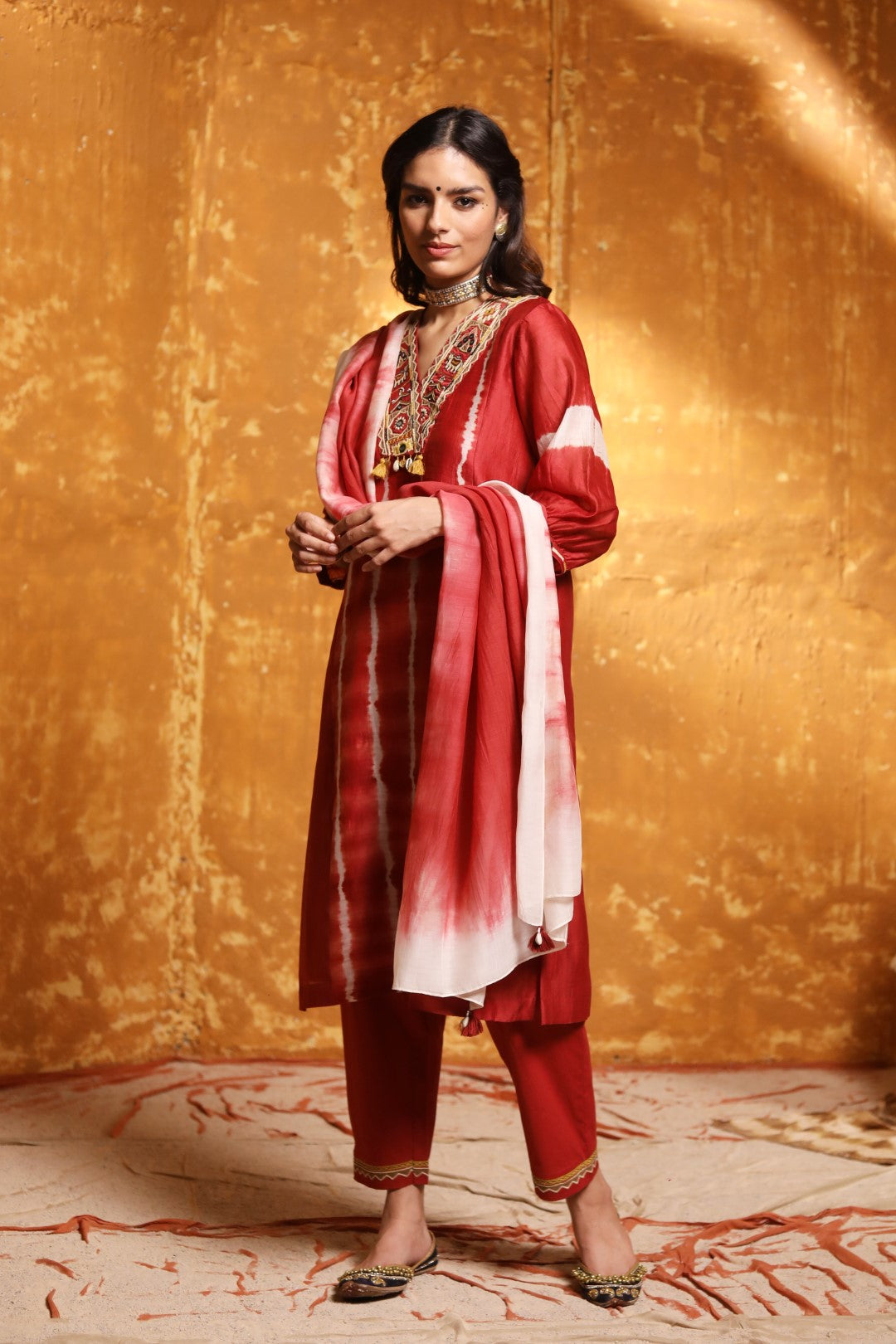 Maroon V-Neck Tie Dye Kurta Set