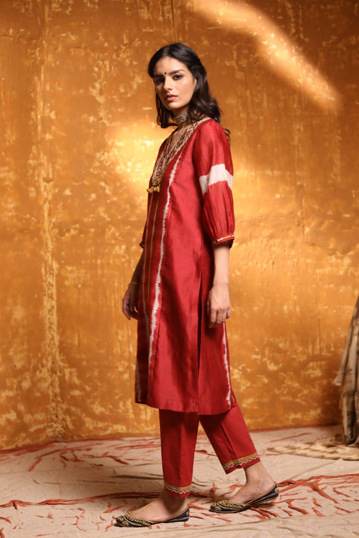 Maroon V-Neck Tie Dye Kurta Set