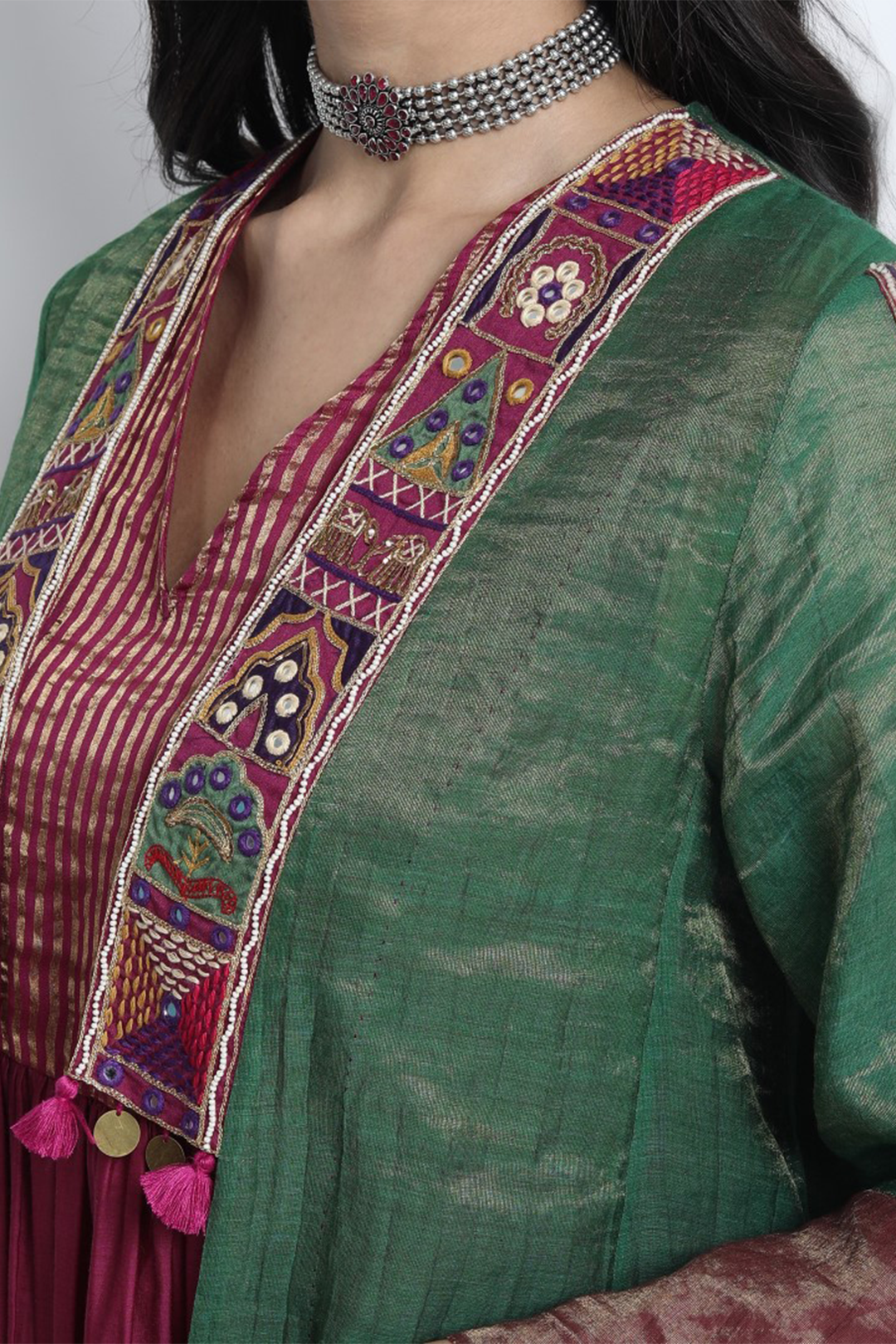 EMERALD GREEN CHANDERI EMBROIDERED PADMAVAT JACKET WITH GOLD YOK INNER