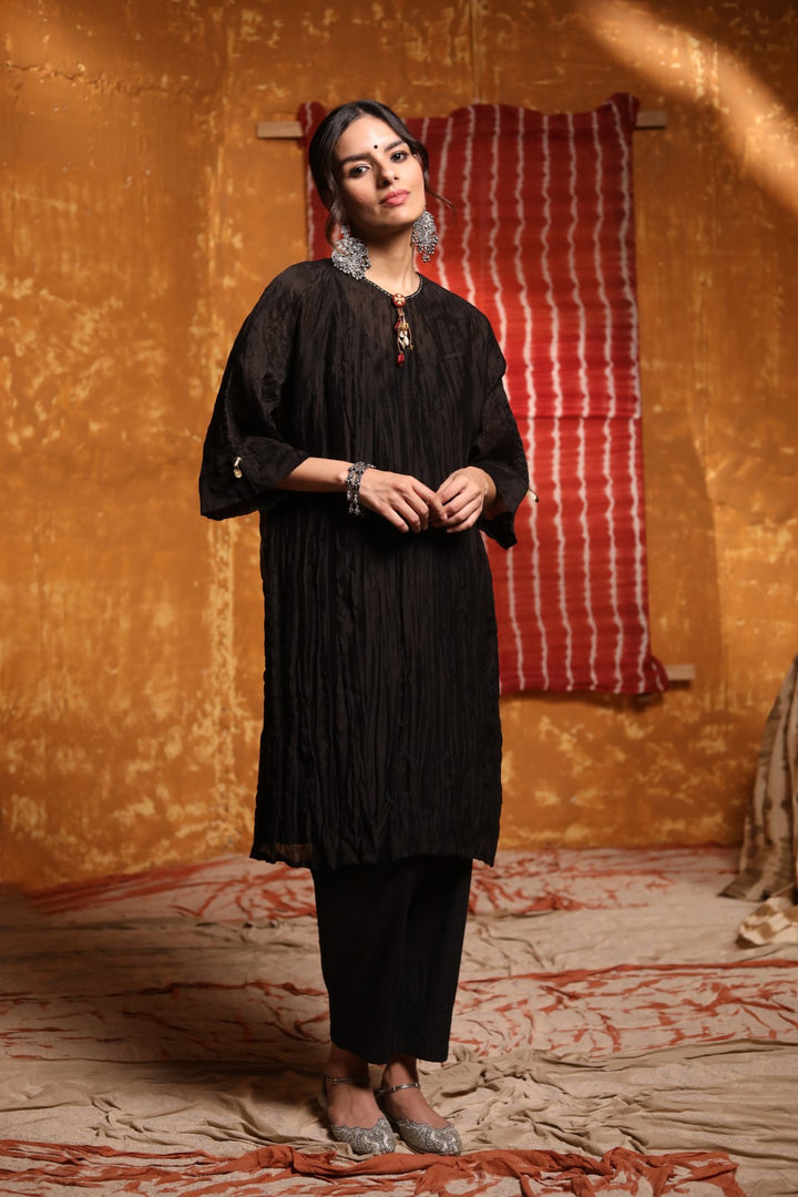 Black Crinkle Kimono