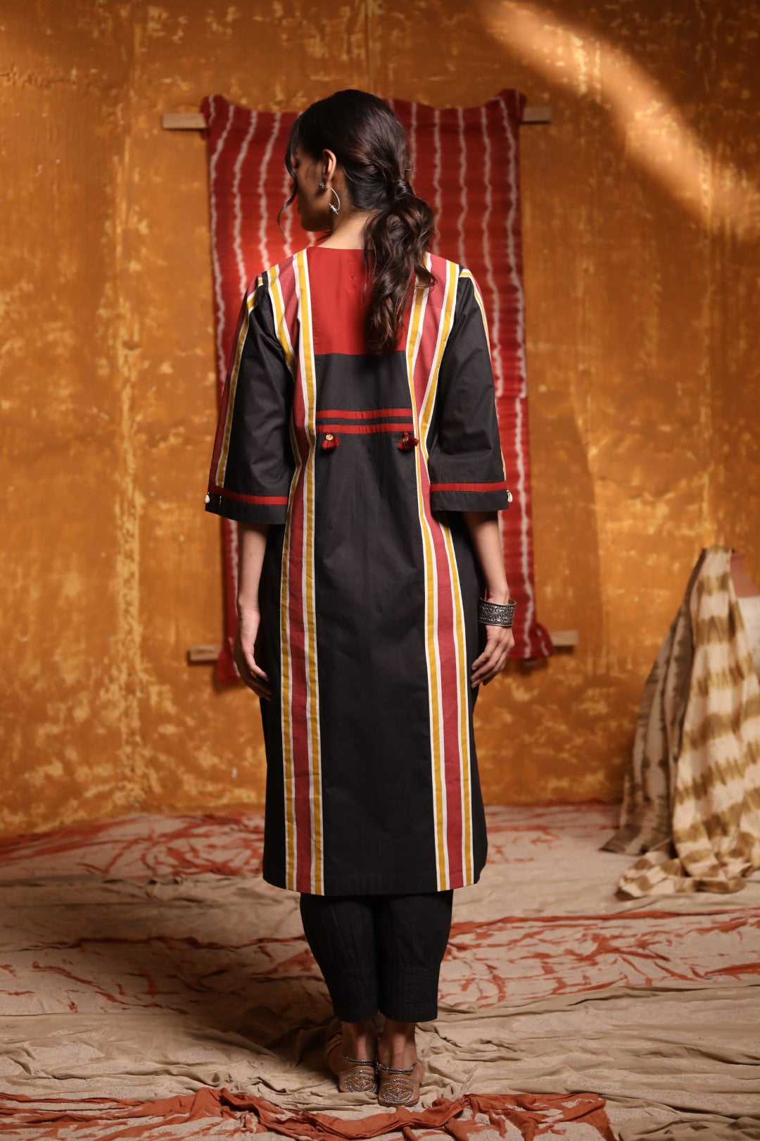 Black colour Block Embriodery Patch Kurta