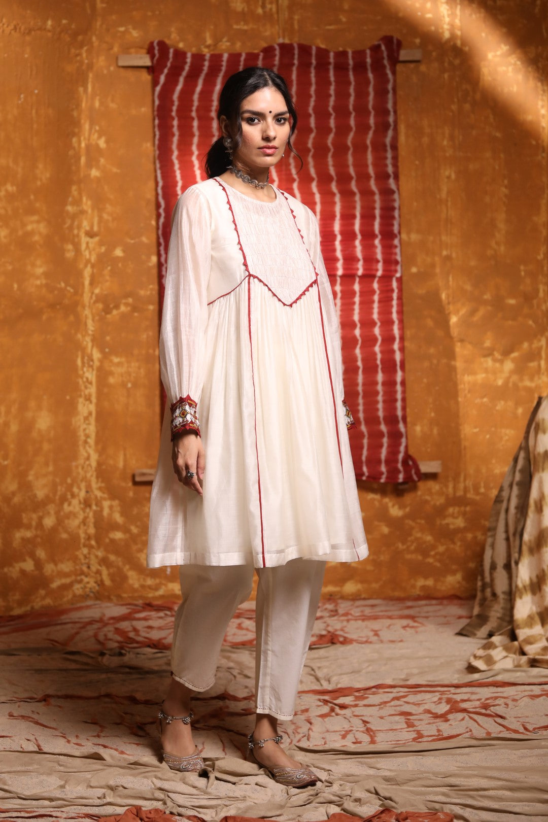 Ivory Smocking Gather Cuff Embroidery Kurta & Salwar & Dupatta