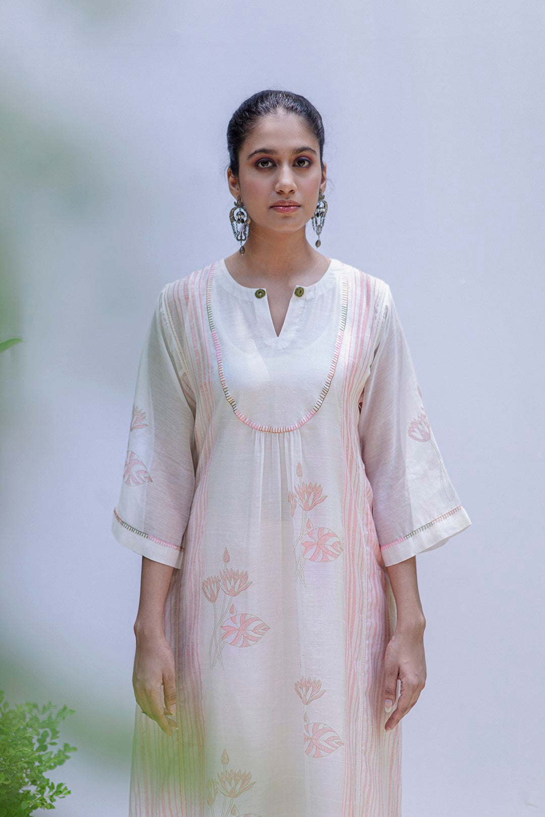 IVORY CHANDERI HAND BLOCK PRINTED FLORAL MOTIF WITH PINK STRIPE BLANKET STITCH YOKE KURTA WITH PRINTED PANTS AND LACE STOLE