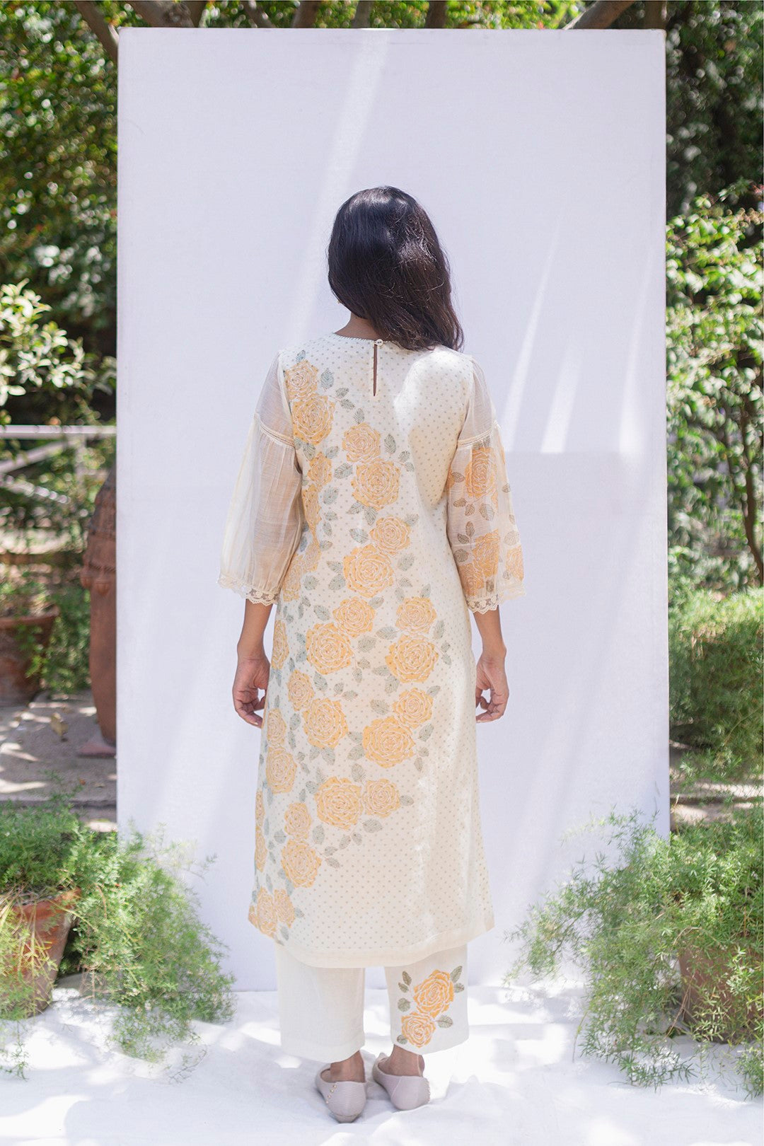 IVORY CHANDERI BLOCK PRINTED FLORAL YELLOW ROSE ARC KURTA