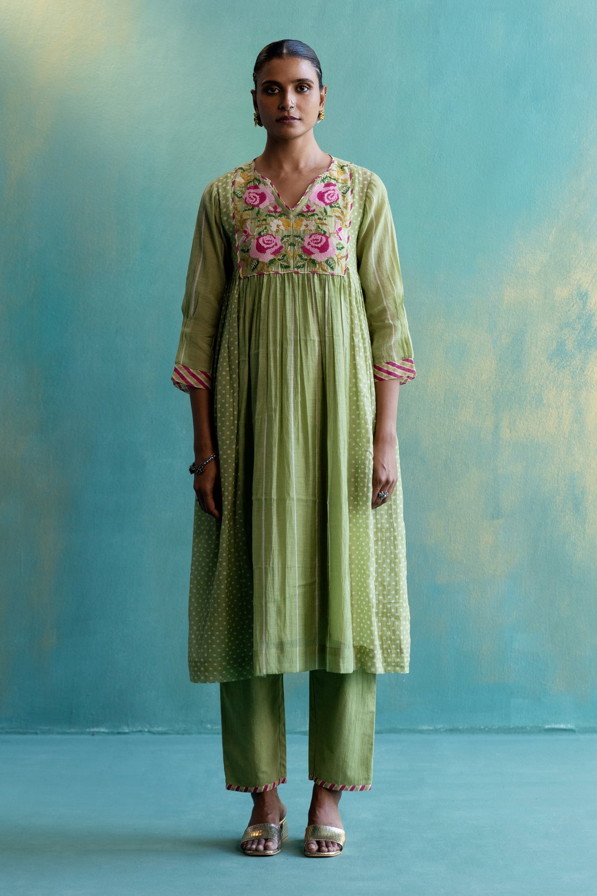 DIL-KASH OLIVE GREEN CHANDERI FRONT AND BACK FLORAL EMBROIDERY WITH SIDE PLEATS AND POLKAS CHANDERI KURTA