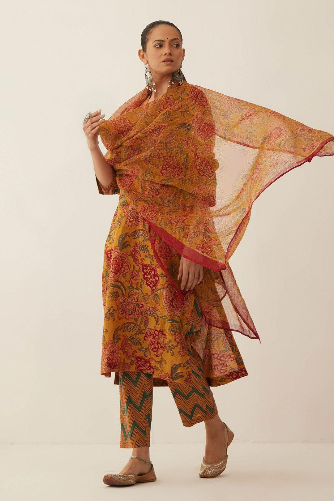 BURNT ORANGE FLORAL CHINTZ STRAIGHT KURTA WITH PANTS AND FLORAL DUPATTA