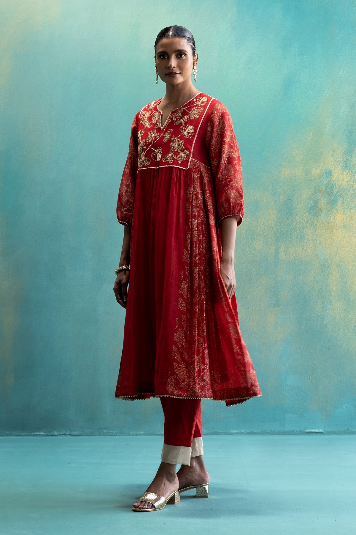 DIL-KASH RED CHANDERI FRONT AND BACK FLORAL EMBROIDERY WITH SIDE PLEATS AND GOLD BLOCK PRINT KURTA SET OF 3