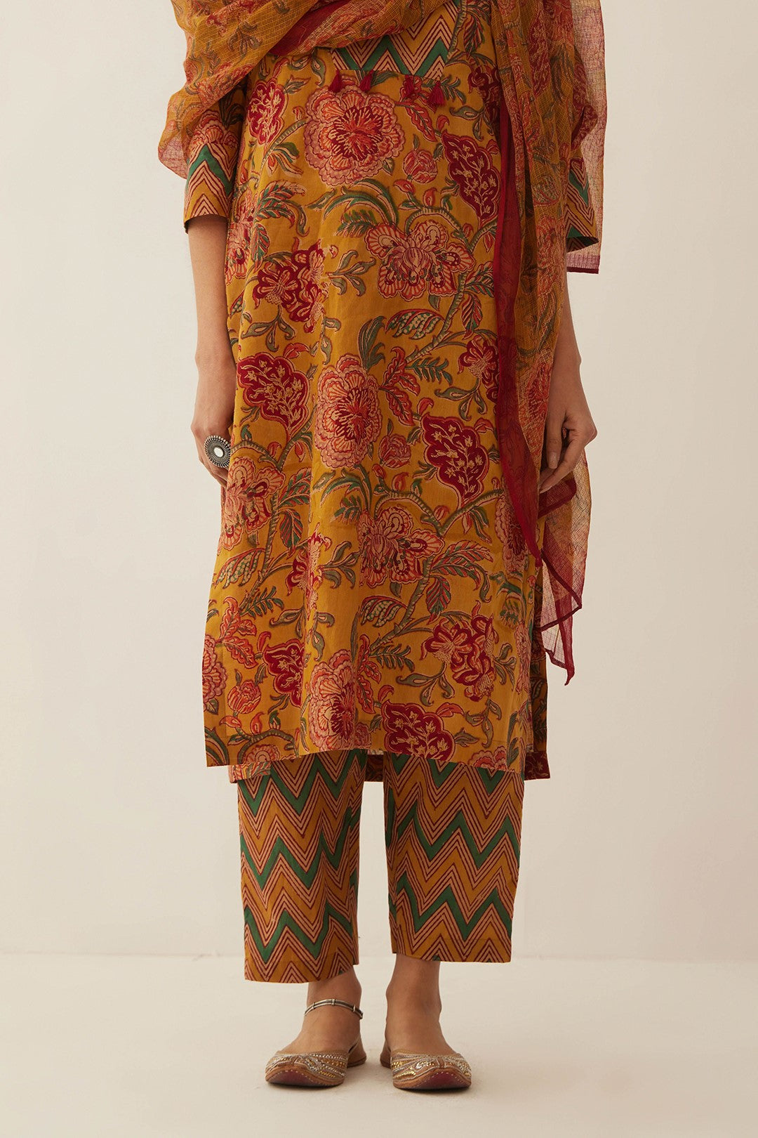 BURNT ORANGE FLORAL CHINTZ STRAIGHT KURTA WITH PANTS AND FLORAL DUPATTA