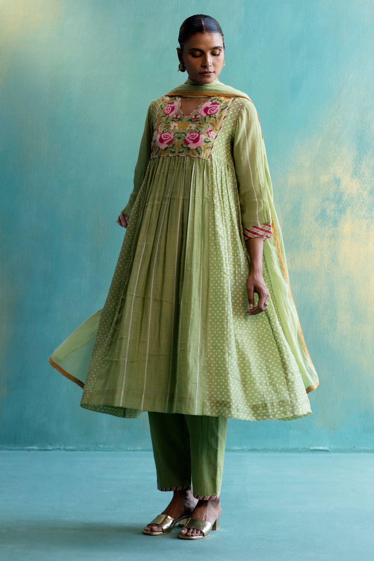 DIL-KASH OLIVE GREEN CHANDERI FRONT AND BACK FLORAL EMBROIDERY WITH SIDE PLEATS AND POLKAS CHANDERI KURTA