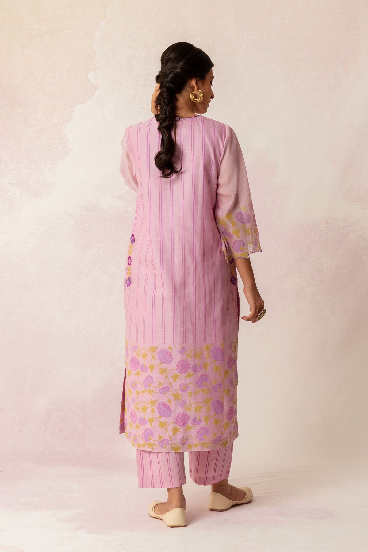 BAHAAR LILAC FLORAL EMBROIDERY WITH ROSE PRINT KURTA SET