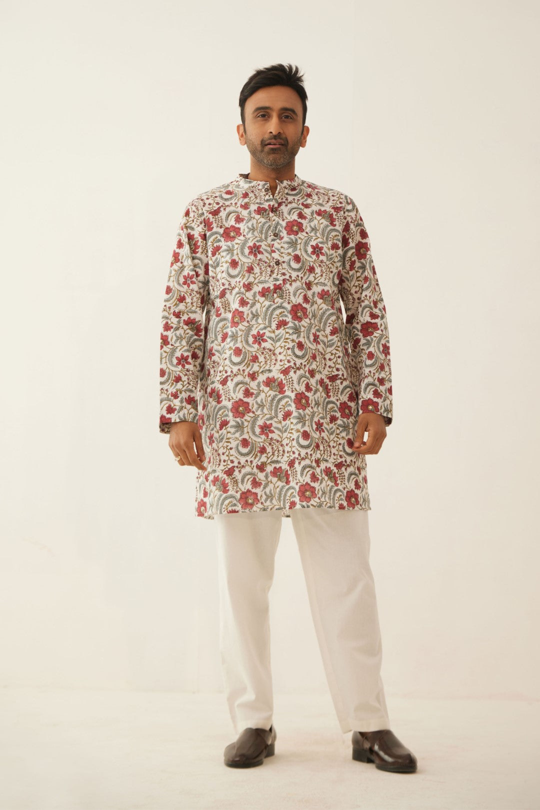 IVORY FLORAL CHINTZ MENS SHORT KURTA WITH WHITE COTTON PANTS