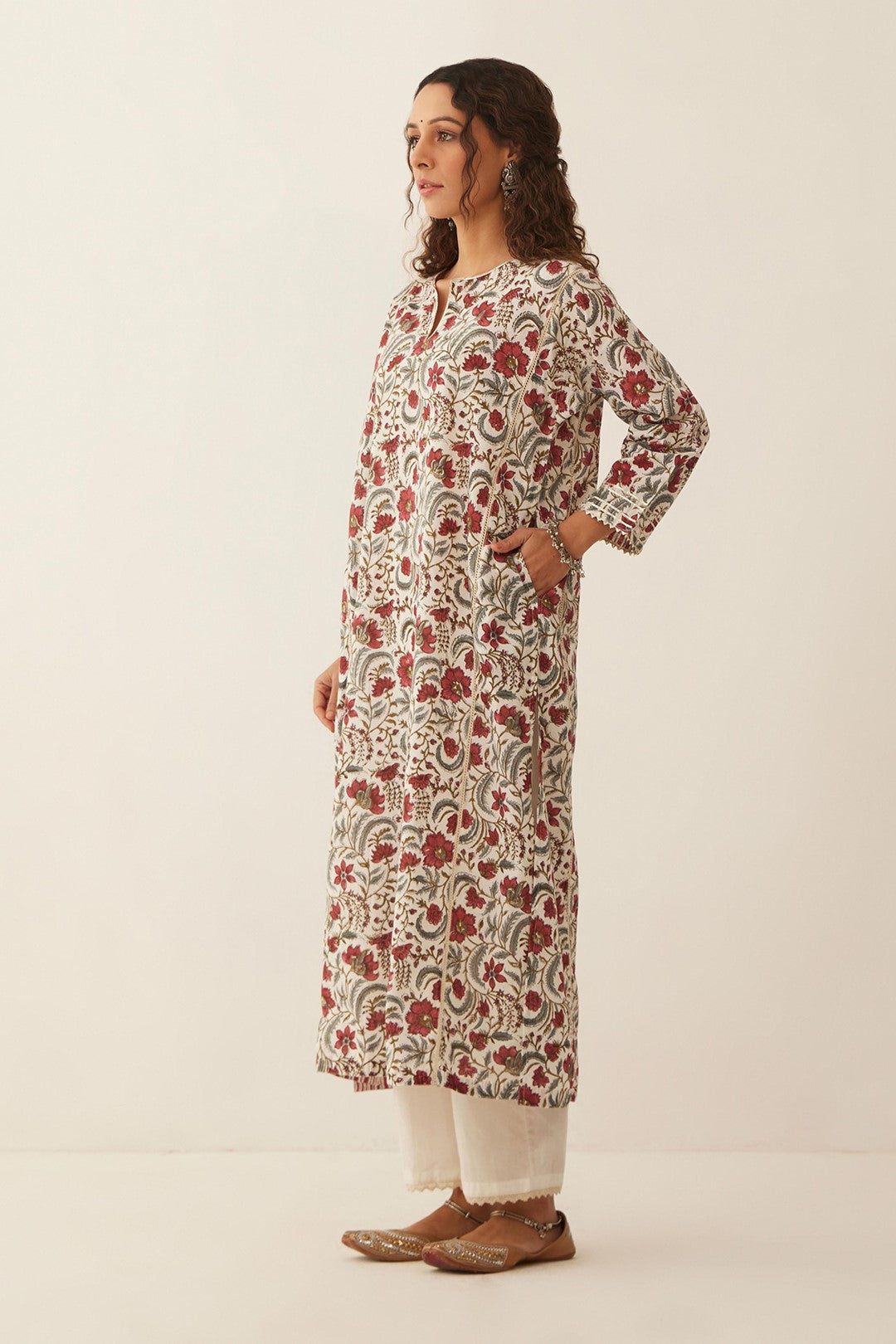 IVORY COTTON CHINTZ FLORAL KURTA WITH COTTON PANTS AND FLORAL DUPATTA