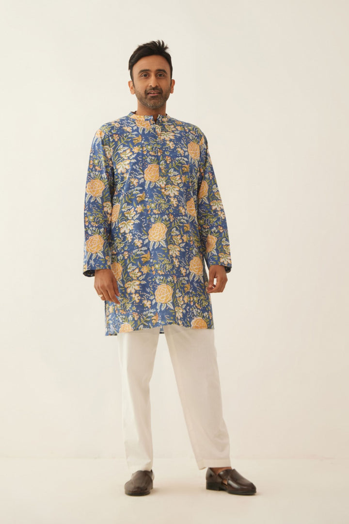 BLUE FLORAL CHINTZ MEN SHORT KURTA WITH WHITE COTTON PANTS