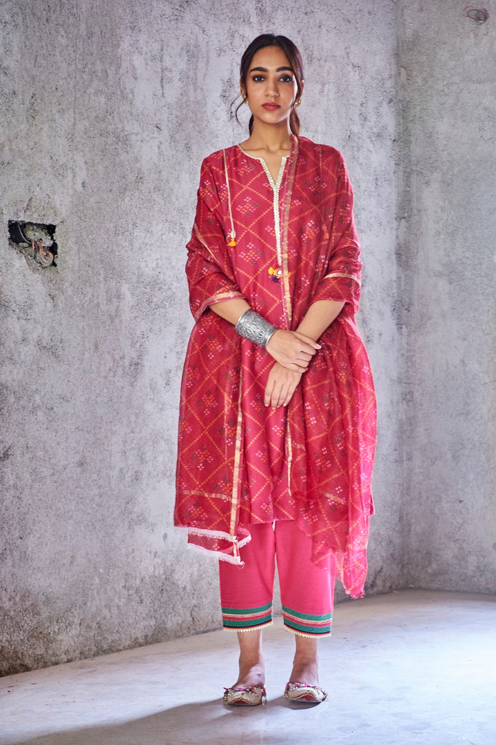 FUCHSIA PINK CHANDERI BANDHANI PRINT PUSHP KURTA