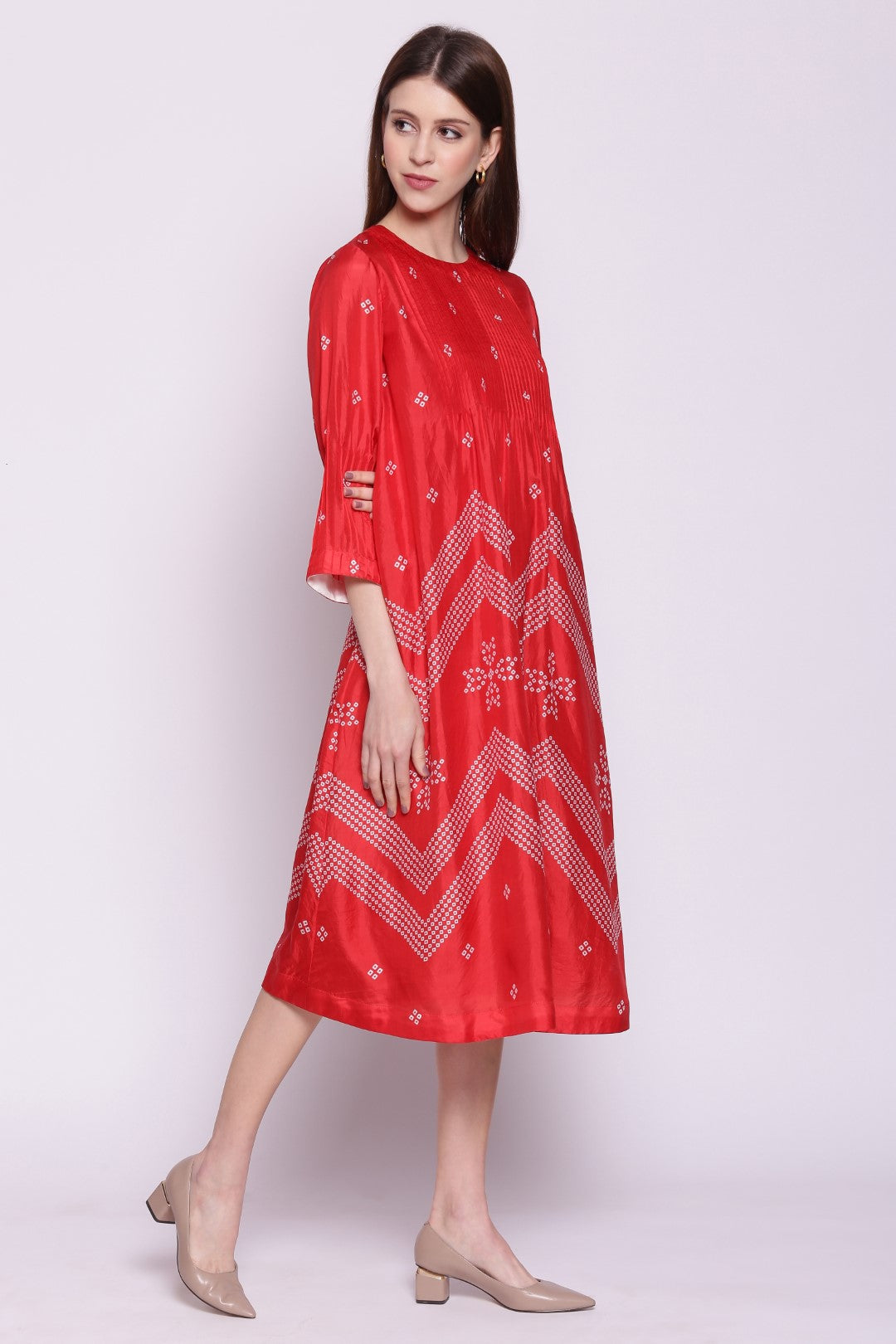 RED SILK CHEVRON BANDHANI PRINT PINTUCK KURTA