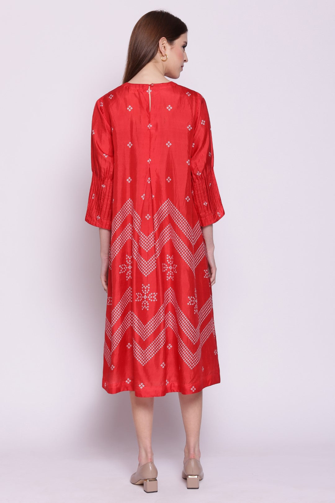 RED SILK CHEVRON BANDHANI PRINT PINTUCK KURTA