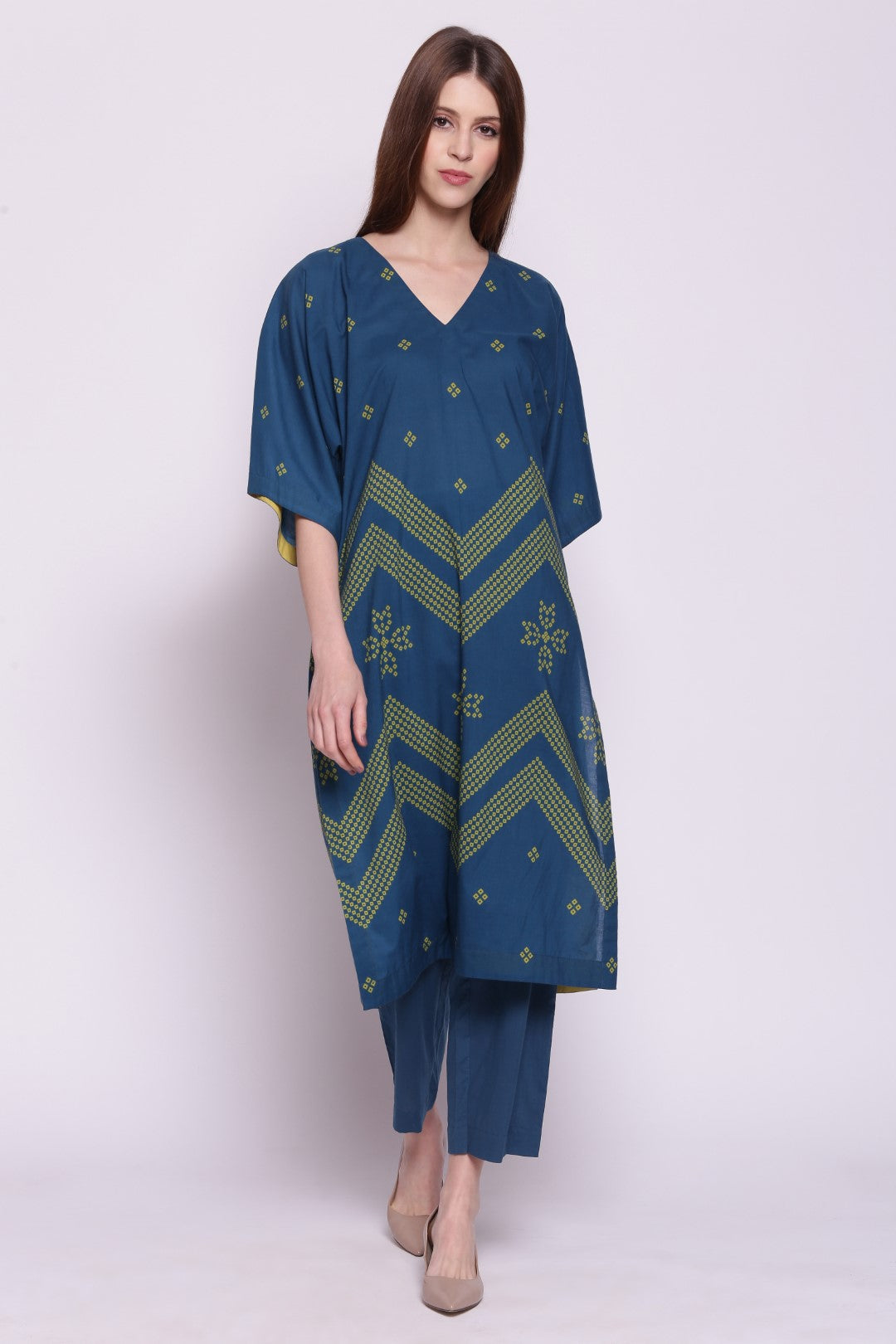 BLUE AND OLIVE COTTON CHEVRON BANDHANI V-NECK KIMONO WITH PANTS