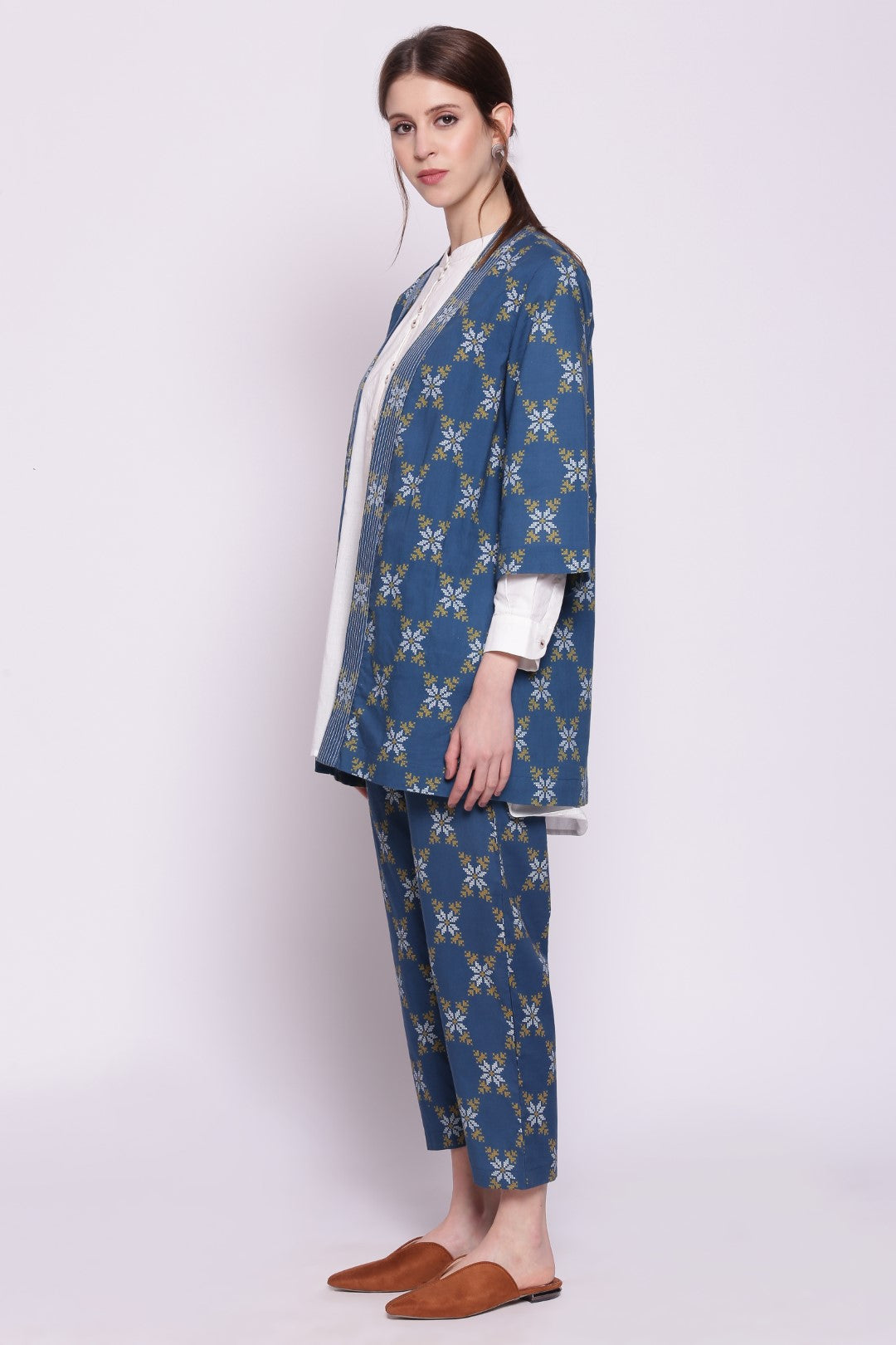 BLUE SNOWFLAKE PRINTED COTTON NORAGI JACKET WITH WHITE SHORT KURTA AND PRINTED PANTS