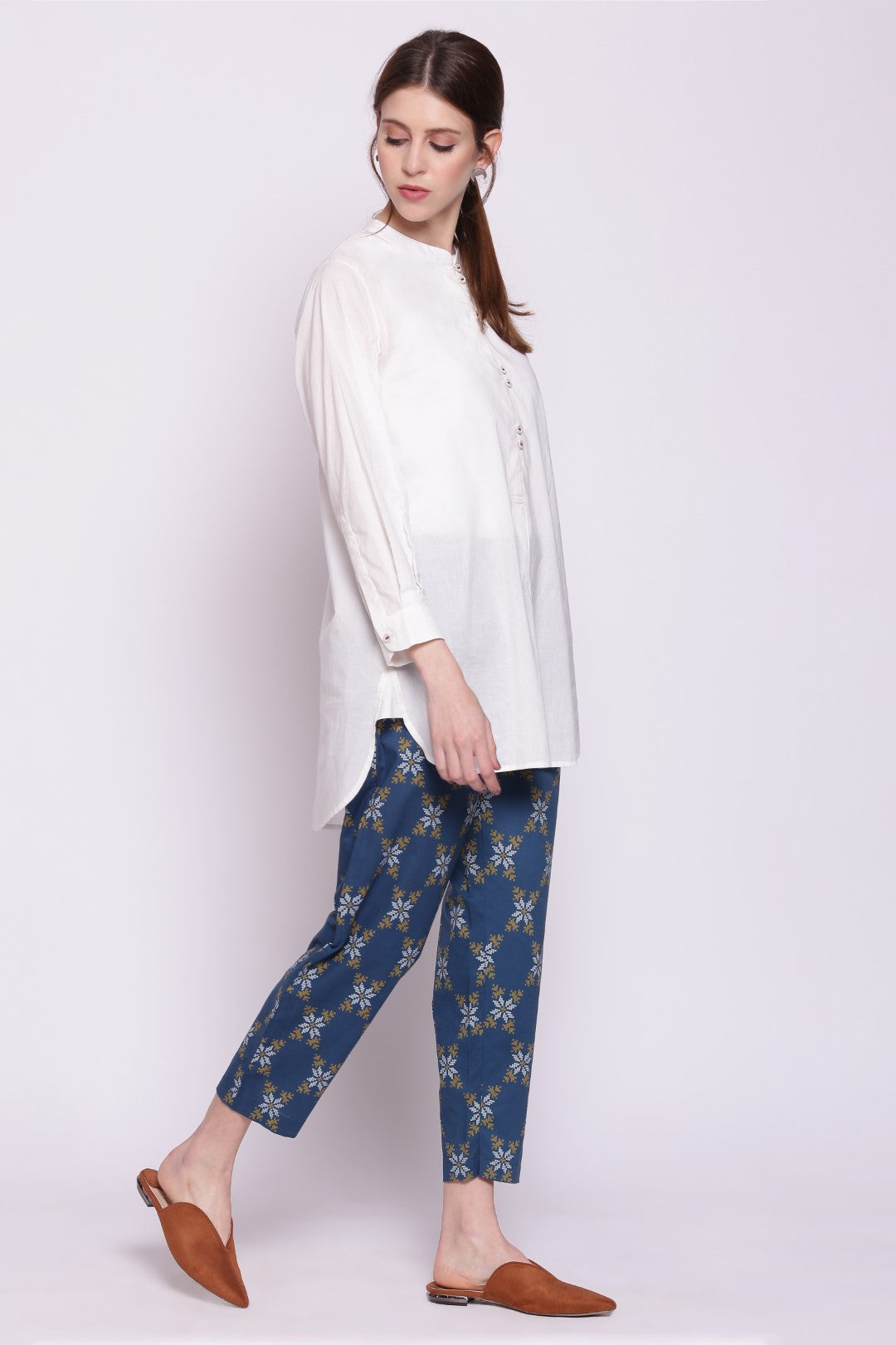 WHITE COTTON SHORT CONTEMPORARY FIT KURTA WITH PANTS