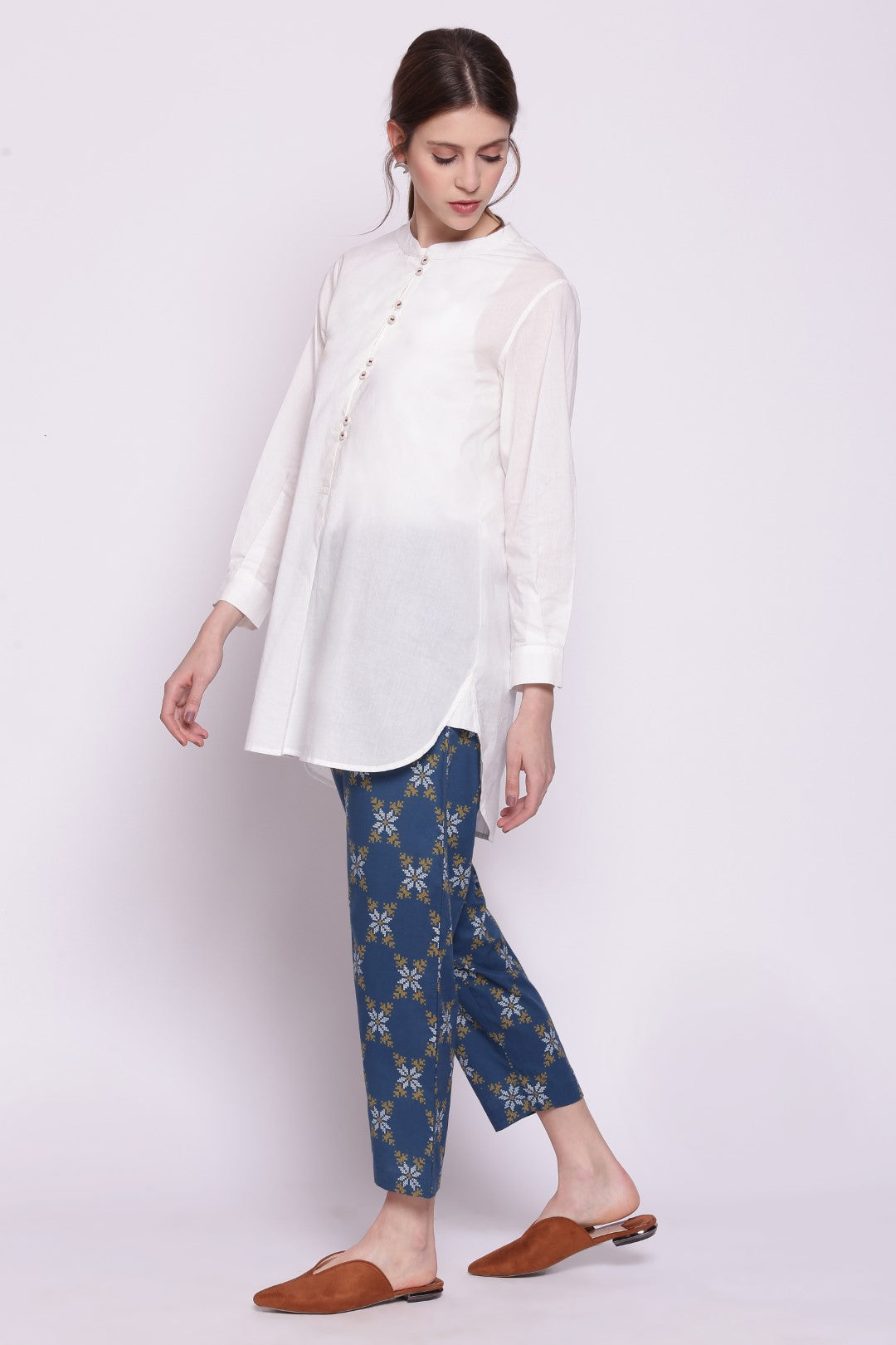 WHITE COTTON SHORT CONTEMPORARY FIT KURTA