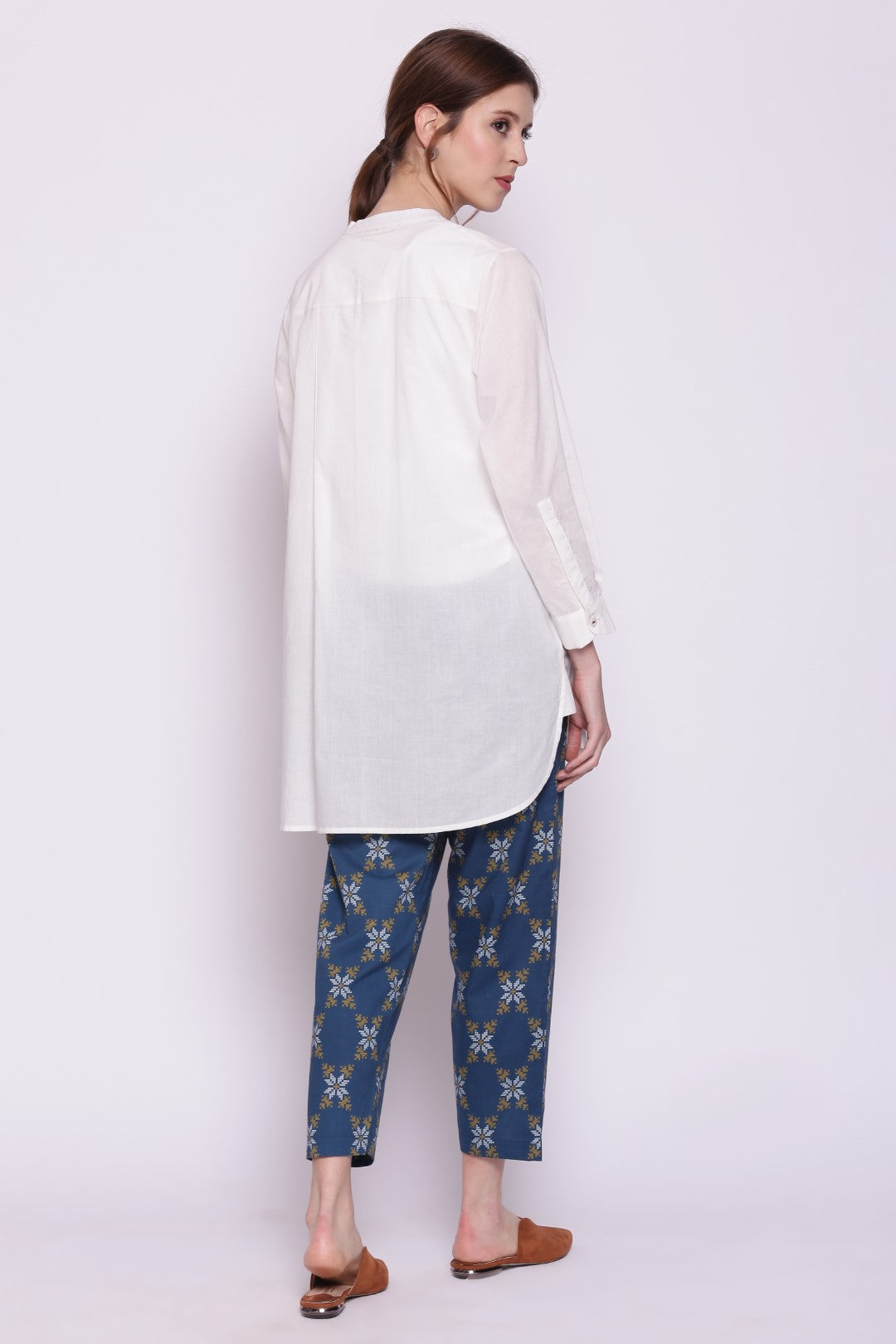 WHITE COTTON SHORT CONTEMPORARY FIT KURTA WITH PANTS