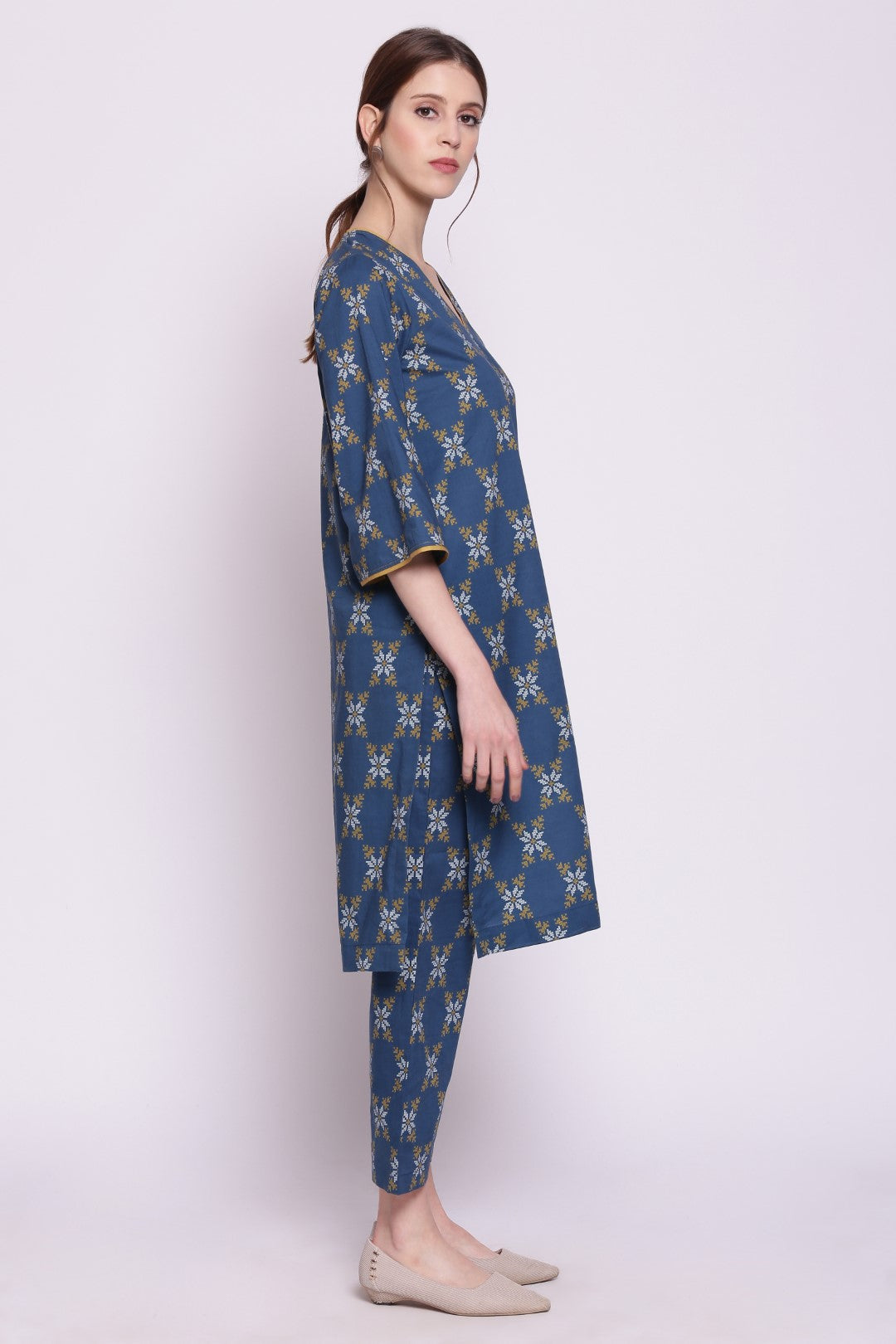 BLUE V-NECK SNOWFLAKE KURTA