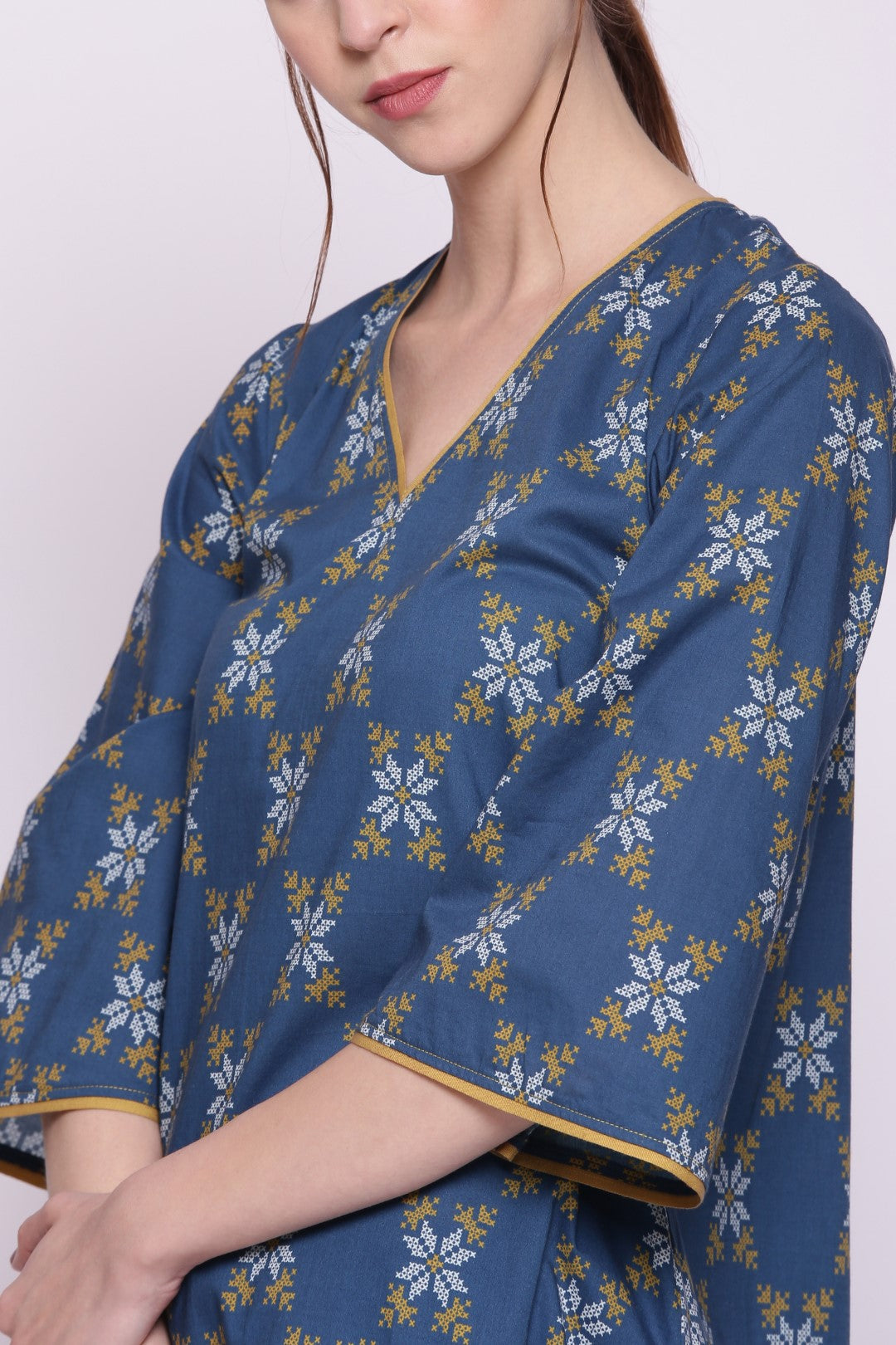 BLUE V-NECK SNOWFLAKE KURTA