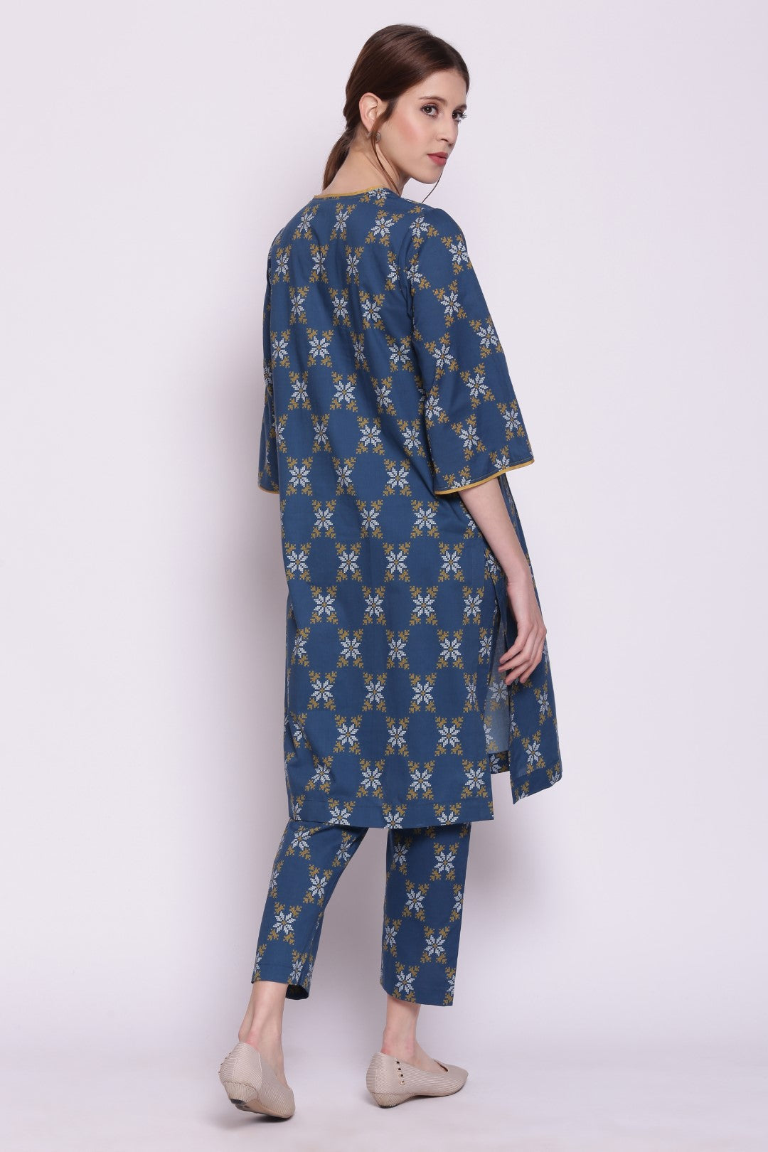 BLUE V-NECK SNOWFLAKE KURTA