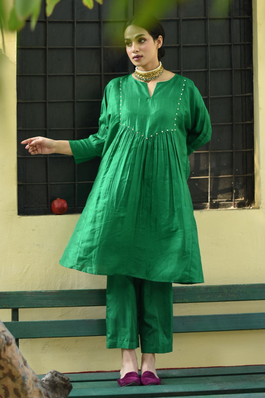 EMERALD GREEN MUKAISH SILK CAPE WITH SILK PANTS