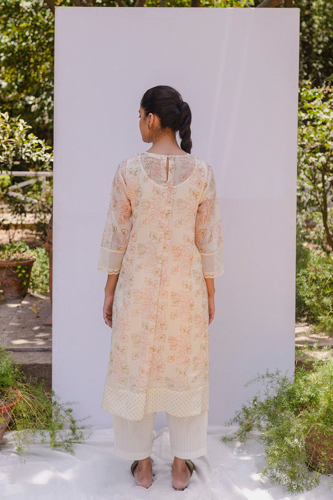 IVORY CHANDERI BLOCK PRINTED FLORAL FINE PINK ROSE JAAL KURTA WITH COTTON PINTUCK PANTS