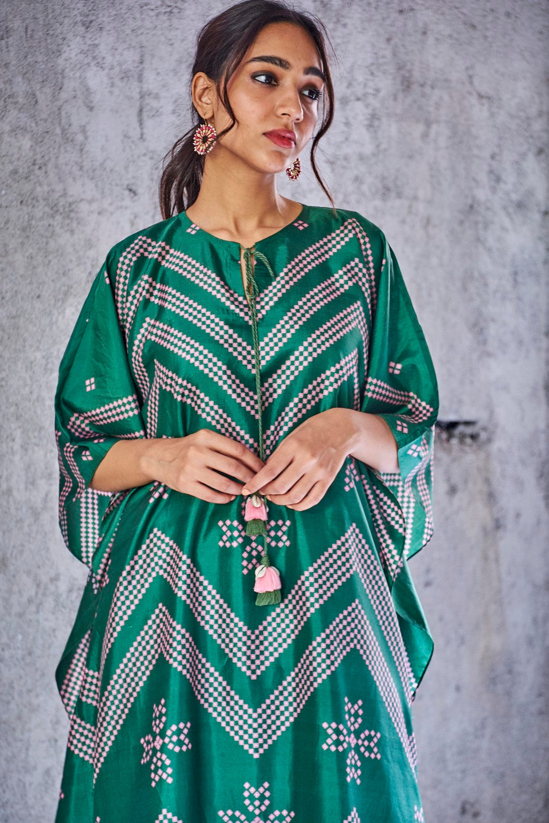 EMERALD GREEN SILK CHEVRON BANDHANI PRINT KAFTAN