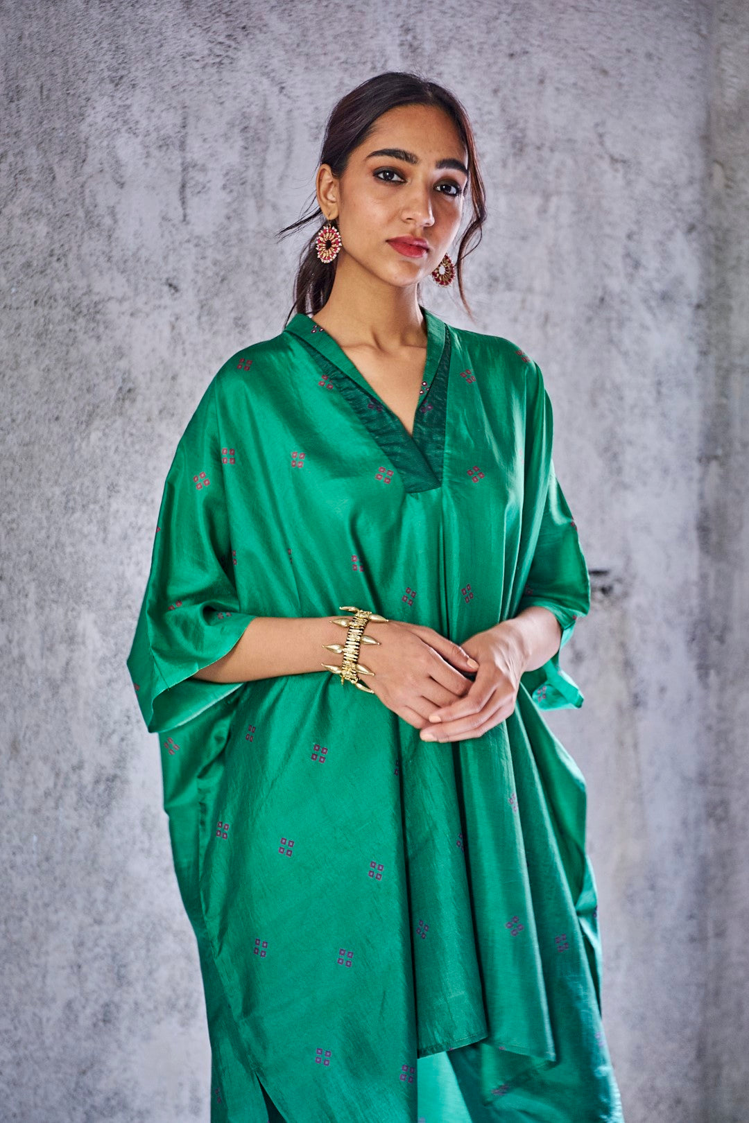 EMERALD GREEN SILK BANDHANI PRINT CAPE DRESS