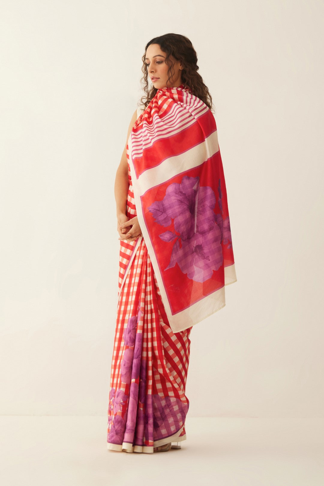 RED AND OFF WHITE GINGHAM CHECKS FLORAL MIX SILK SAREE WITH Blouse