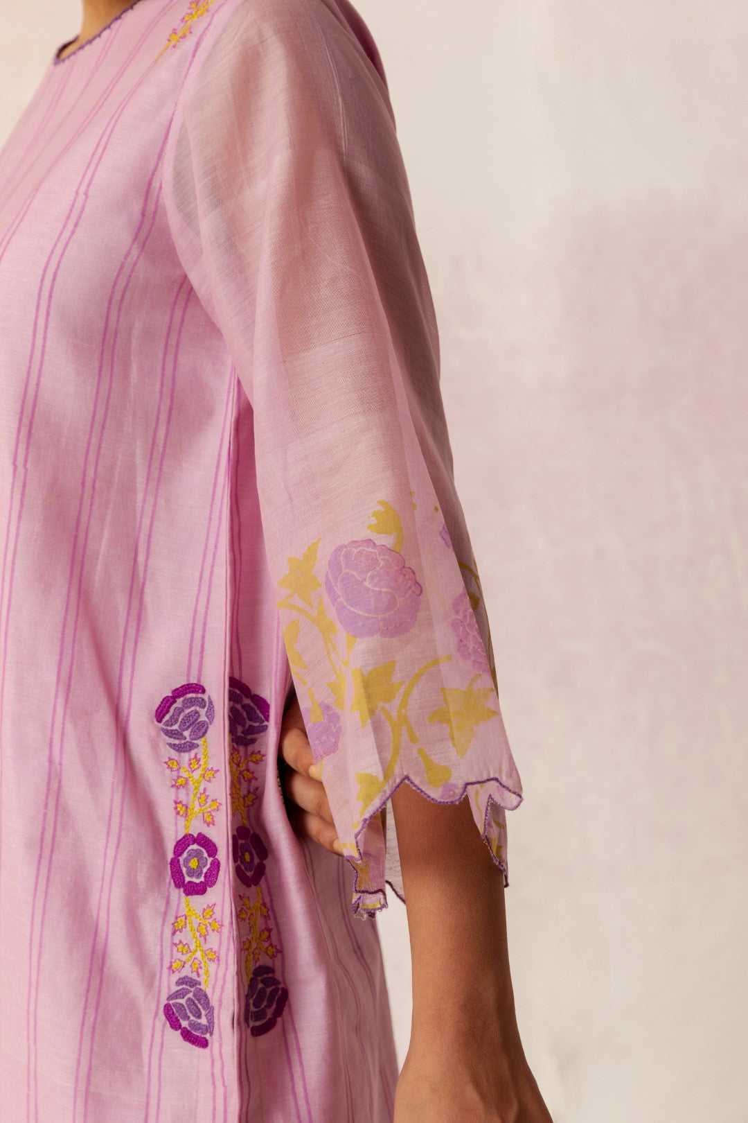 BAHAAR LILAC FLORAL EMBROIDERY WITH ROSE PRINT KURTA SET