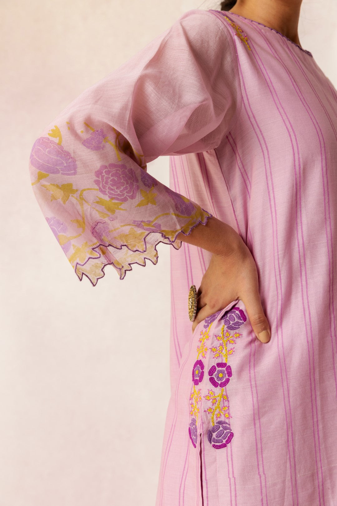 BAHAAR LILAC FLORAL EMBROIDERY WITH ROSE PRINT KURTA SET