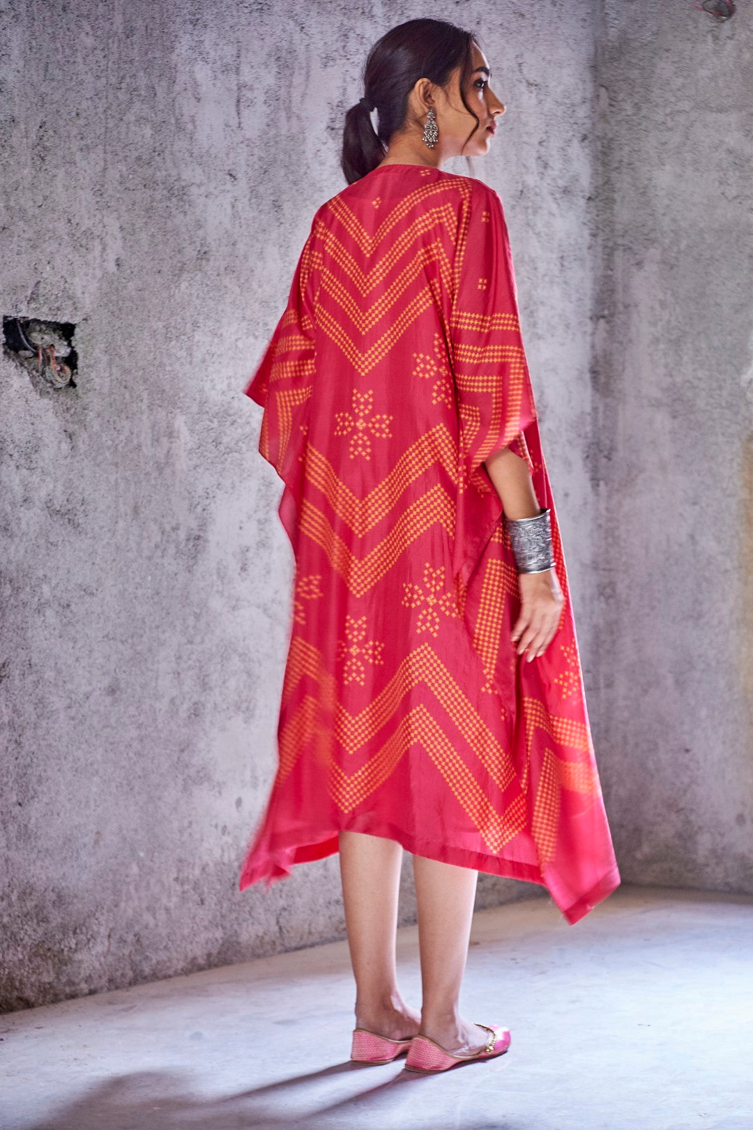 FUCHSIA PINK SILK CHEVRON BANDHANI PRINT KAFTAN