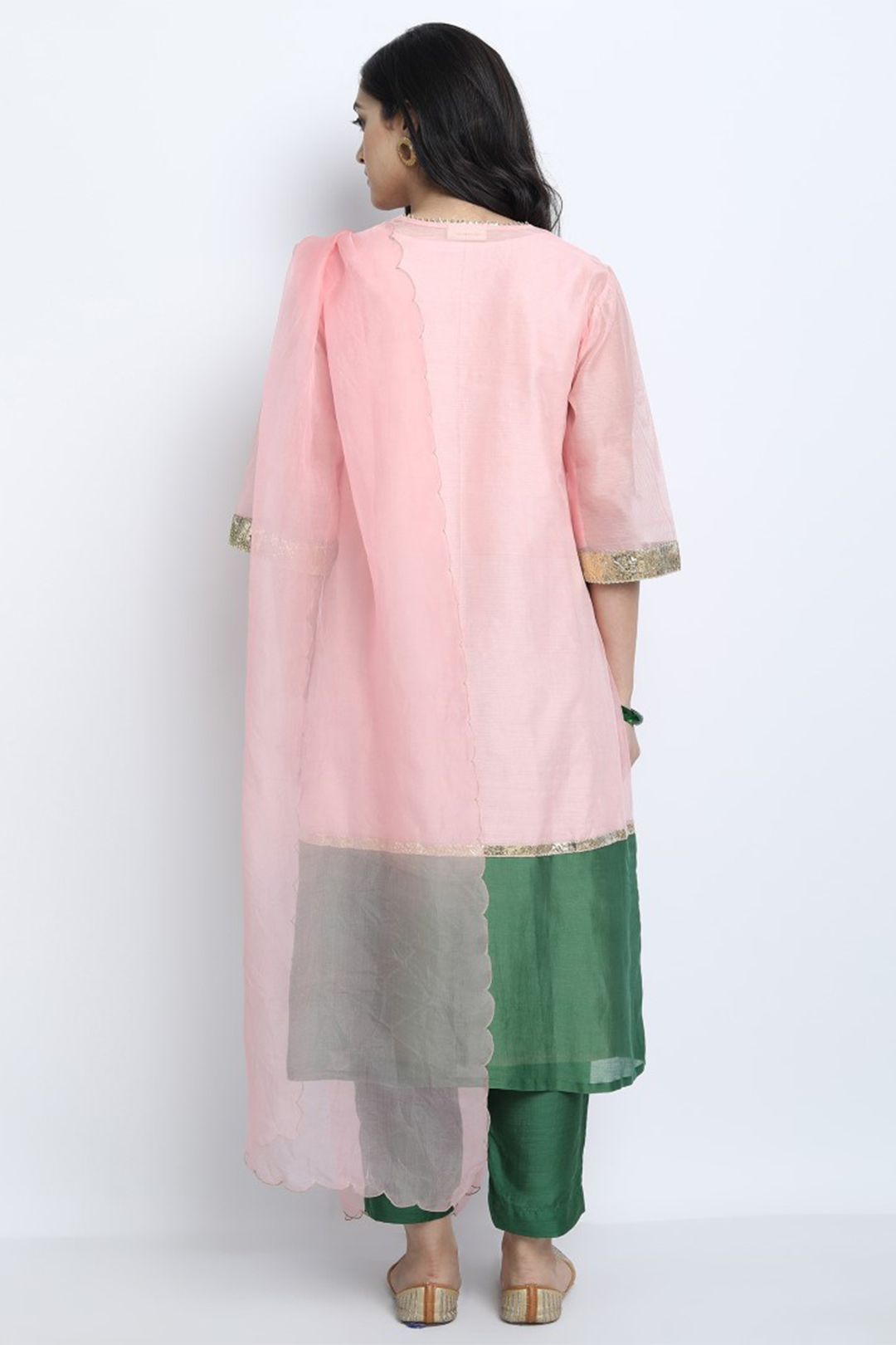 BABY PINK AND EMERALD GREEN CHANDERI COLOUR BLOCK GAYATRI KURTA WITH PANTS AND DUPATTA