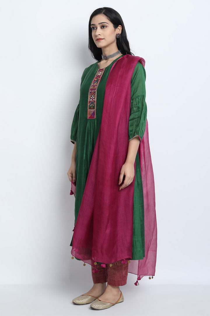 RUKMANI-EMERALD GREEN SILK CHANDERI EMBROIDERED KURTA SET