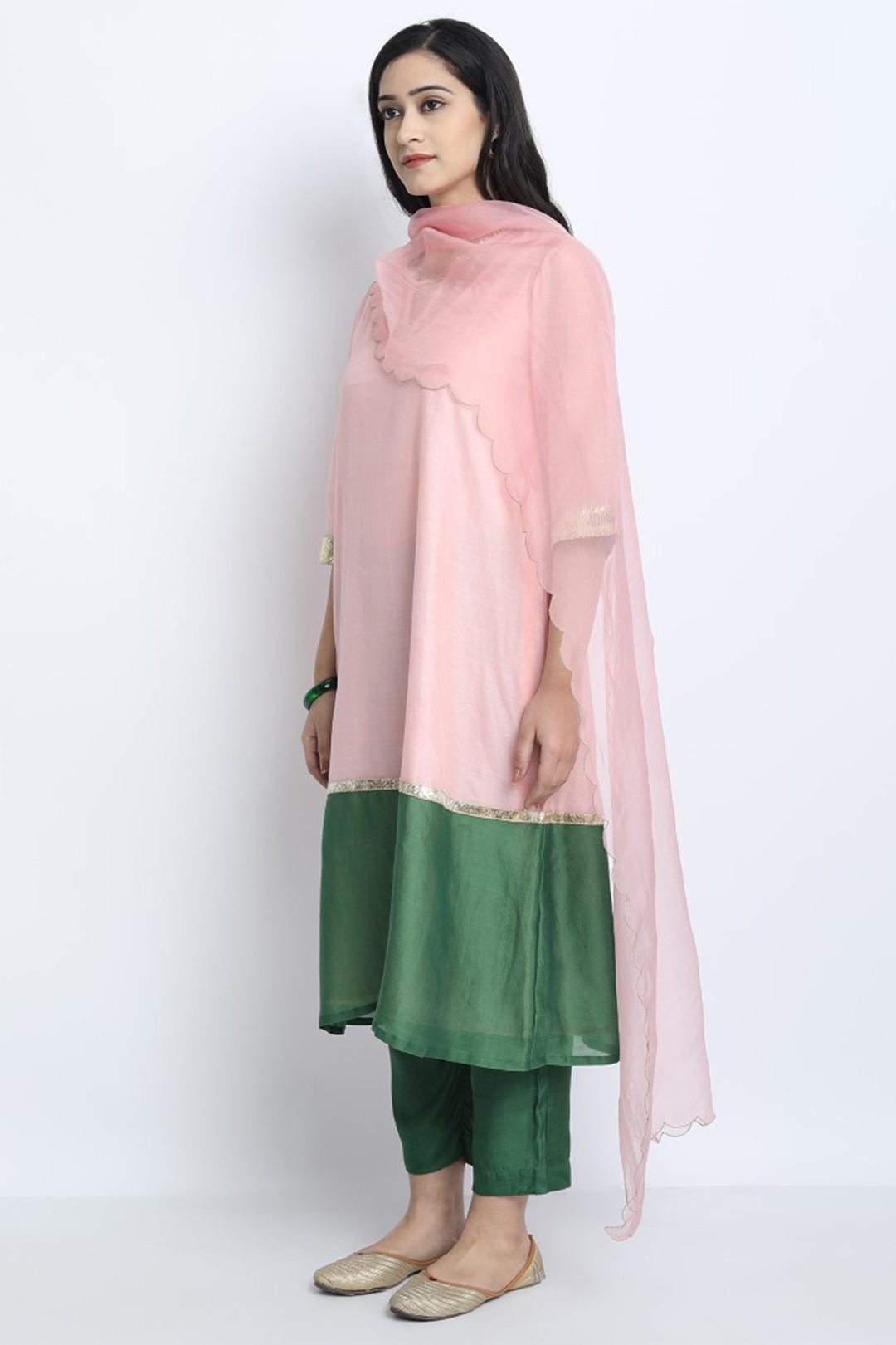 BABY PINK AND EMERALD GREEN CHANDERI COLOUR BLOCK GAYATRI KURTA WITH PANTS AND DUPATTA